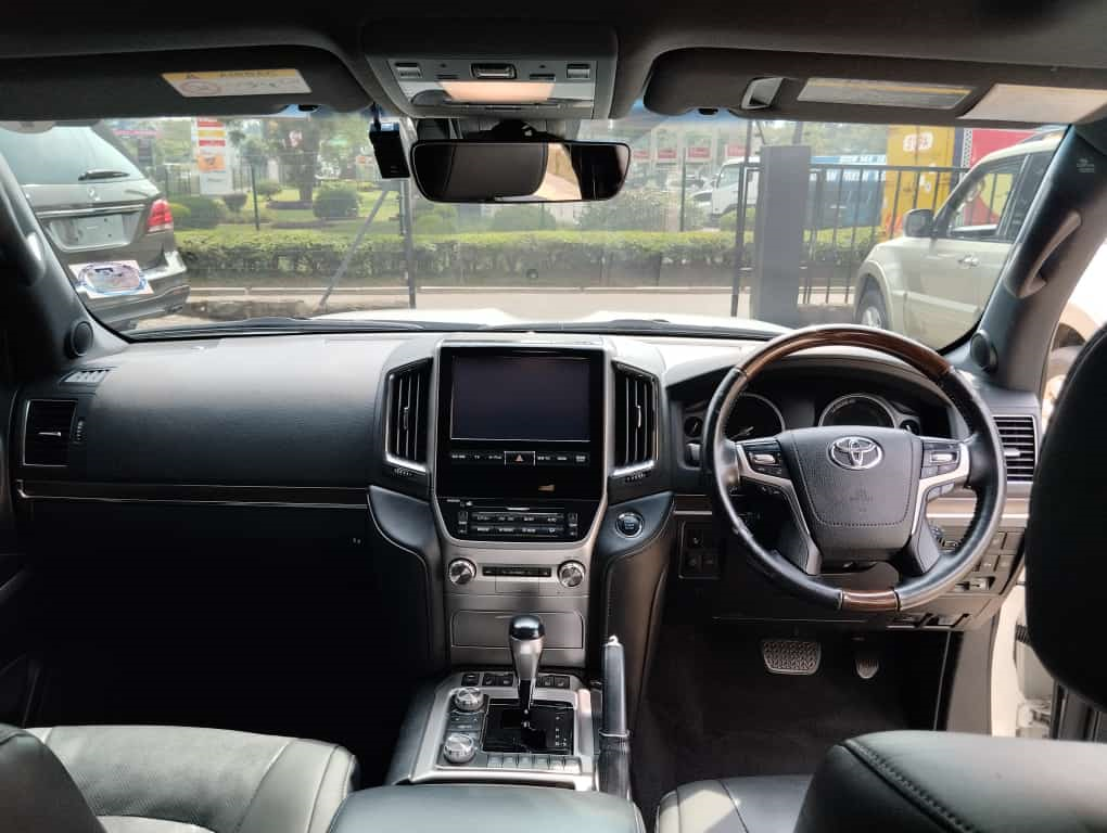 Toyota Land Cruiser V8 ZX | 2017