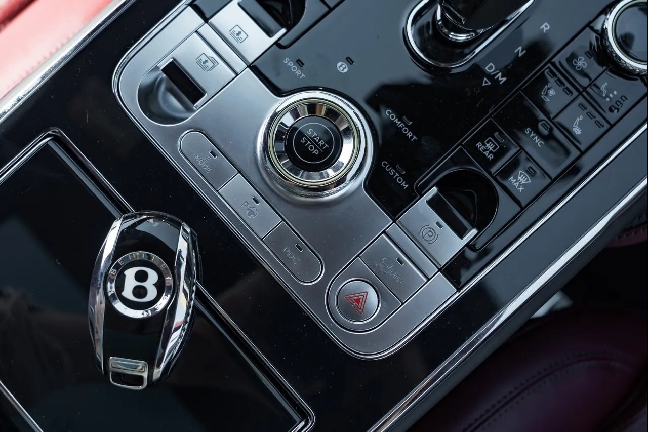 2023 Bentley Flying Spur Azure