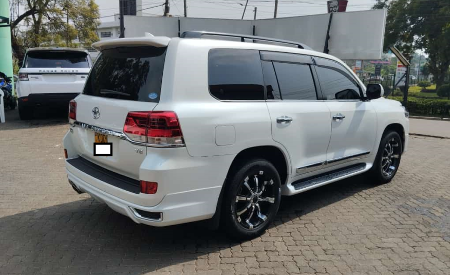 Toyota Land Cruiser V8 ZX | 2017