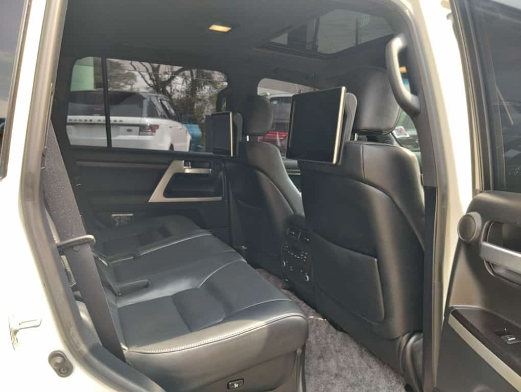 Toyota Land Cruiser V8 ZX | 2017