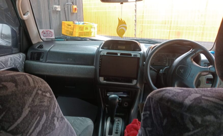 2001 Mitsubishi Pajero iO