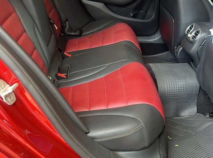 Mercedes-Benz C200 – 2015