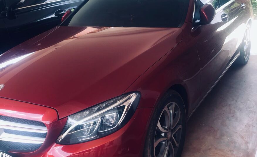 Mercedes-Benz C200 – 2015