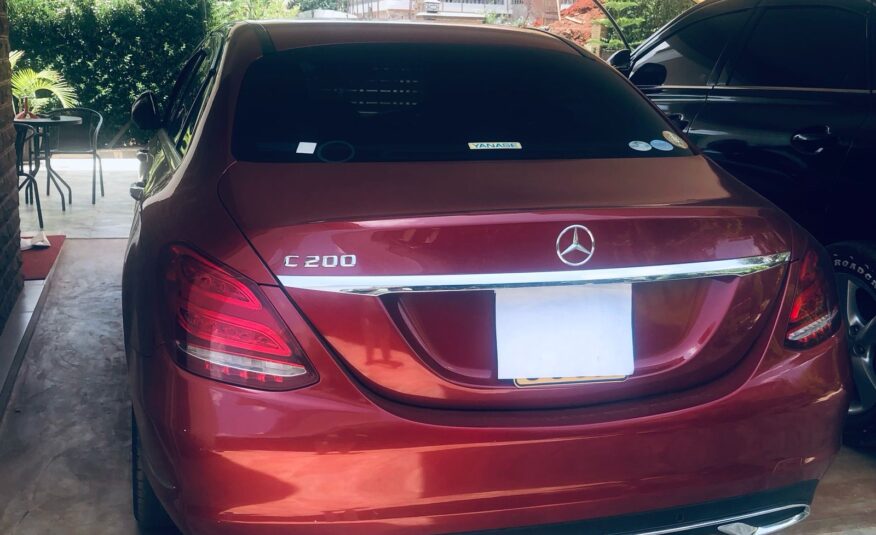 Mercedes-Benz C200 – 2015