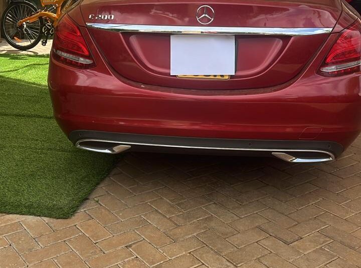 Mercedes-Benz C200 – 2015