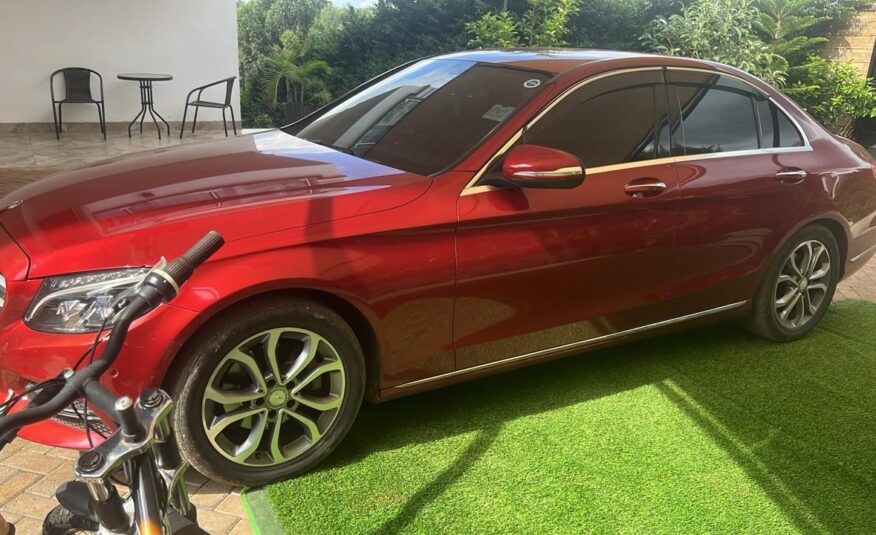 Mercedes-Benz C200 – 2015