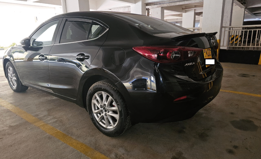 2014 Mazda Axela