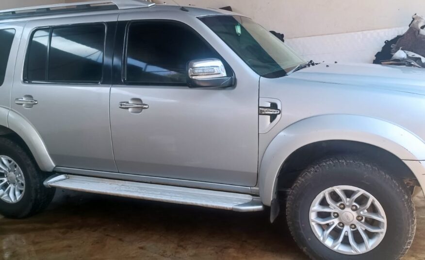 2013 Ford Everest