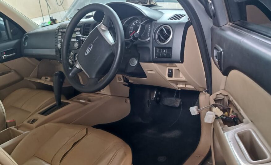 2013 Ford Everest