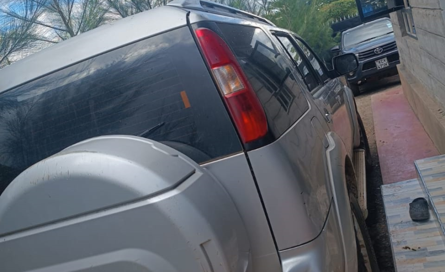 2013 Ford Everest