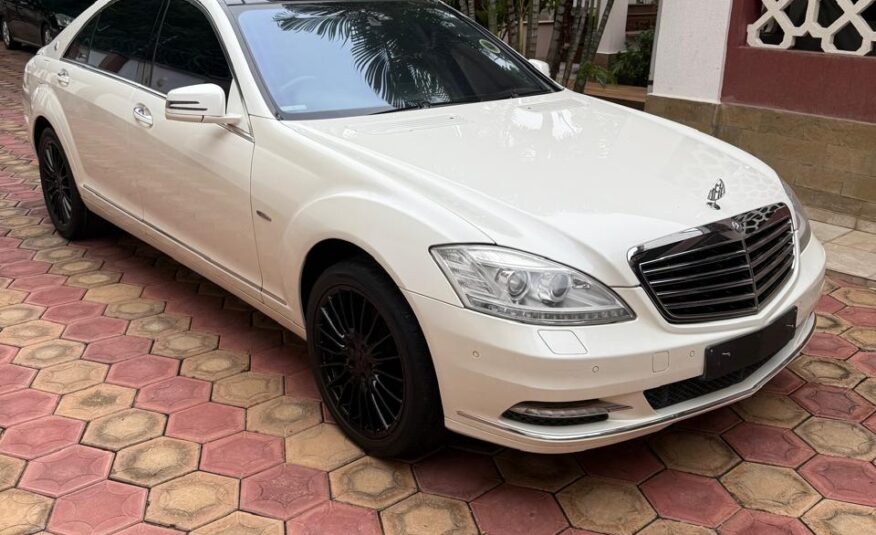 2011 Mercedes-Benz S350L Maybach Line