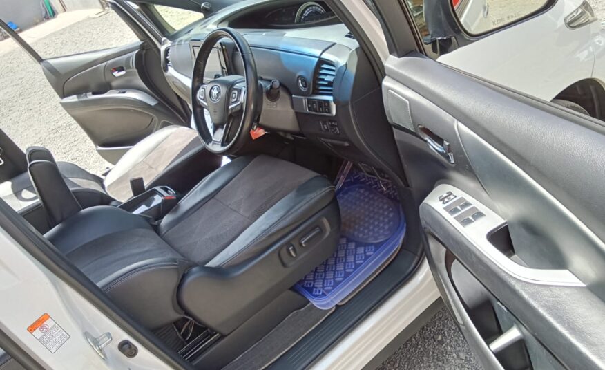 2017 Toyota Estima