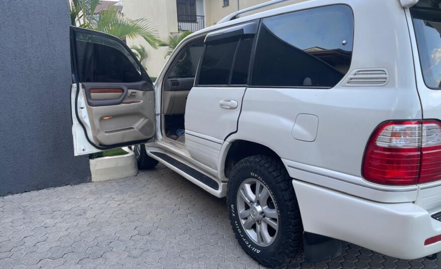 2003 Toyota Land Cruiser Cygnus