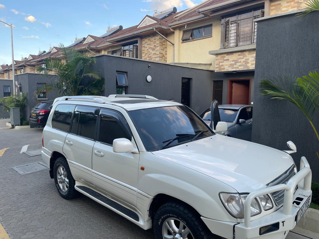 2003 Toyota Land Cruiser Cygnus