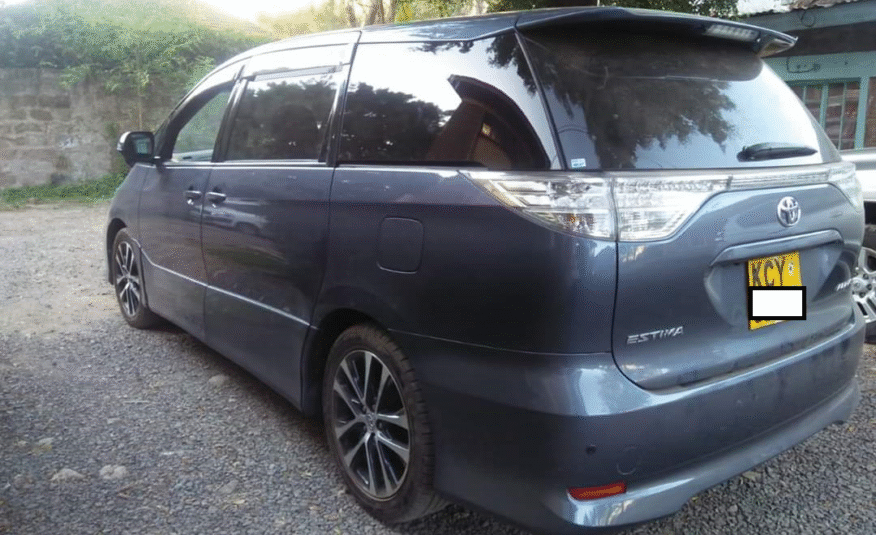 2013 Toyota Estima