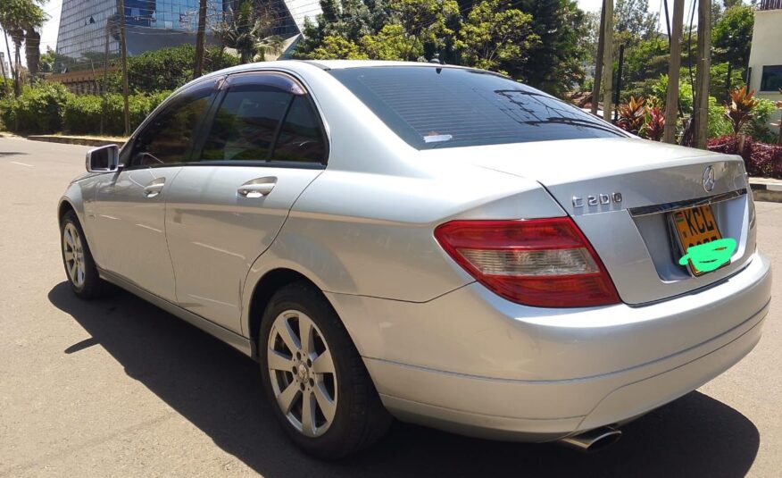 2010 Mercedes-Benz C200