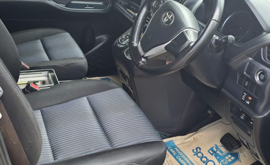 2014 Toyota Noah