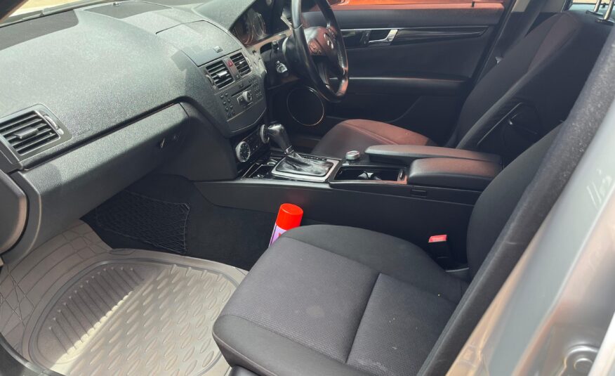 2010 Mercedes-Benz C200