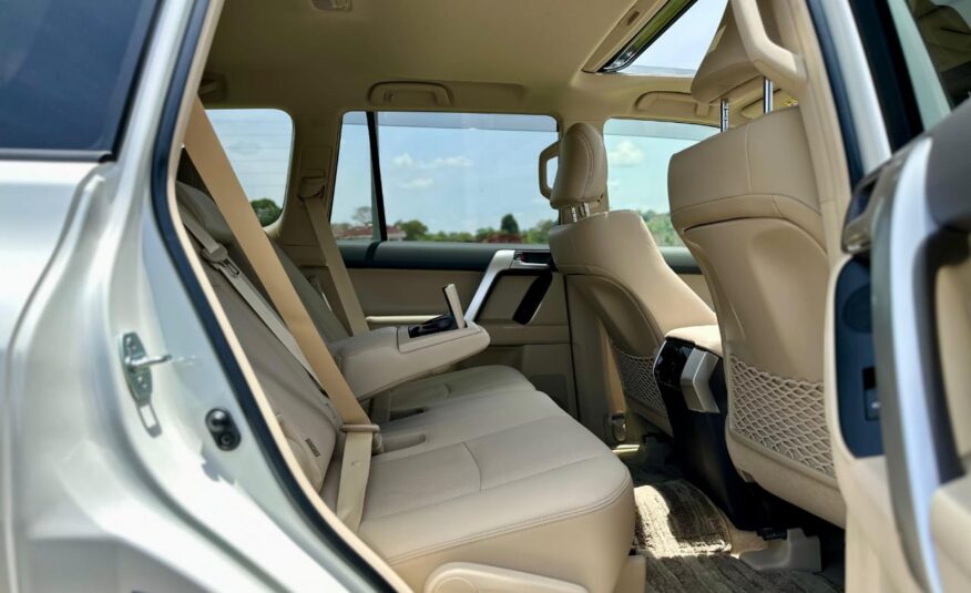 2023 Toyota Land Cruiser Prado TXL