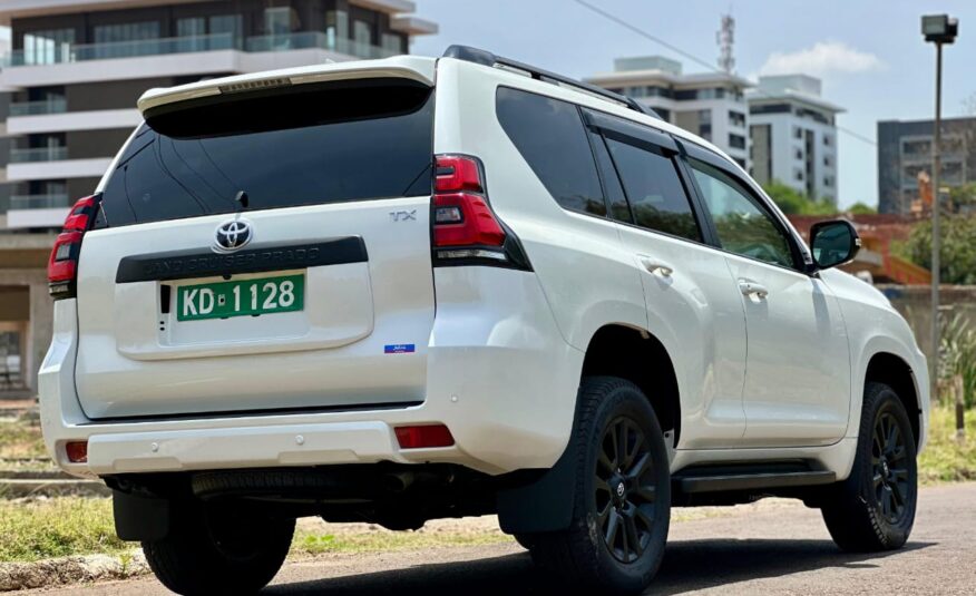 2023 Toyota Land Cruiser Prado TXL