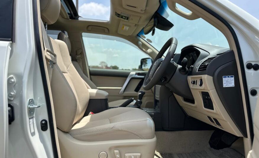 2023 Toyota Land Cruiser Prado TXL