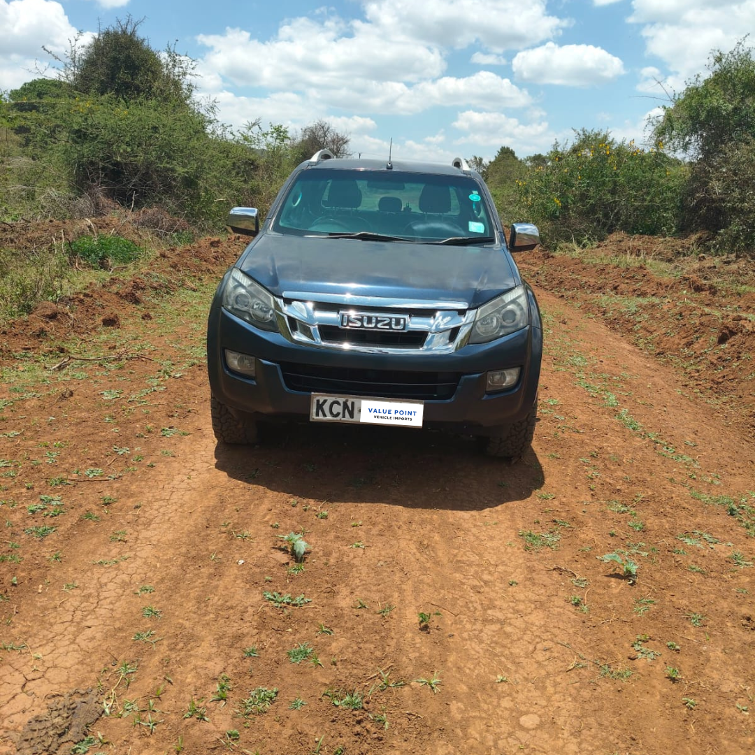 2013 Isuzu D-Max  Double Cabin