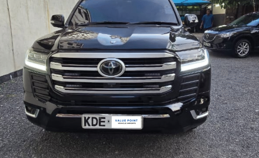 Toyota Land Cruiser V8 2014 upgraded to 2023