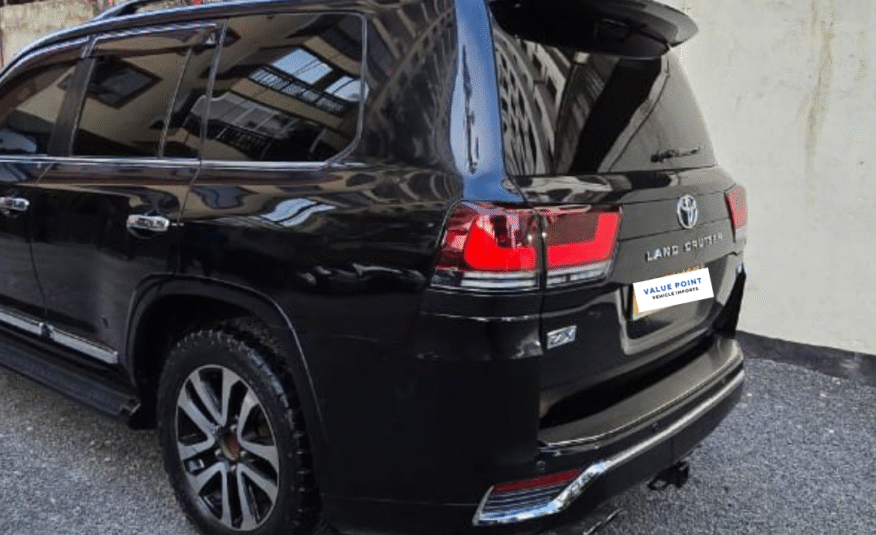 Toyota Land Cruiser V8 2014 upgraded to 2023