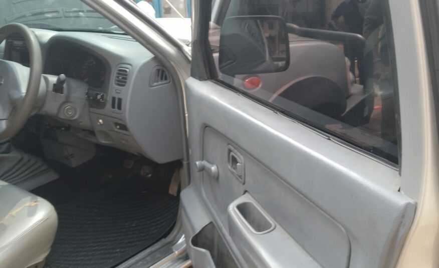 2016 Nissan NP300
