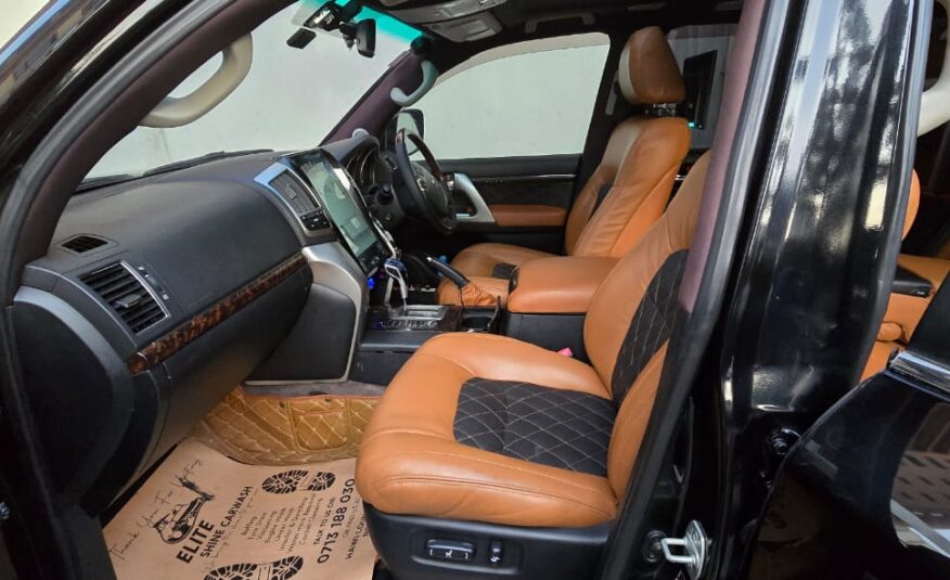 Toyota Land Cruiser V8 2014 upgraded to 2023