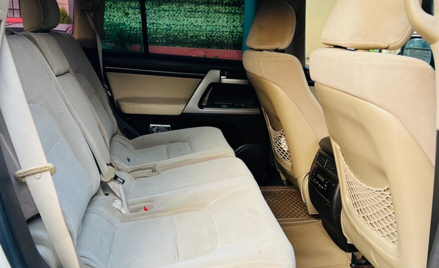 2008 Toyota Land Cruiser V8