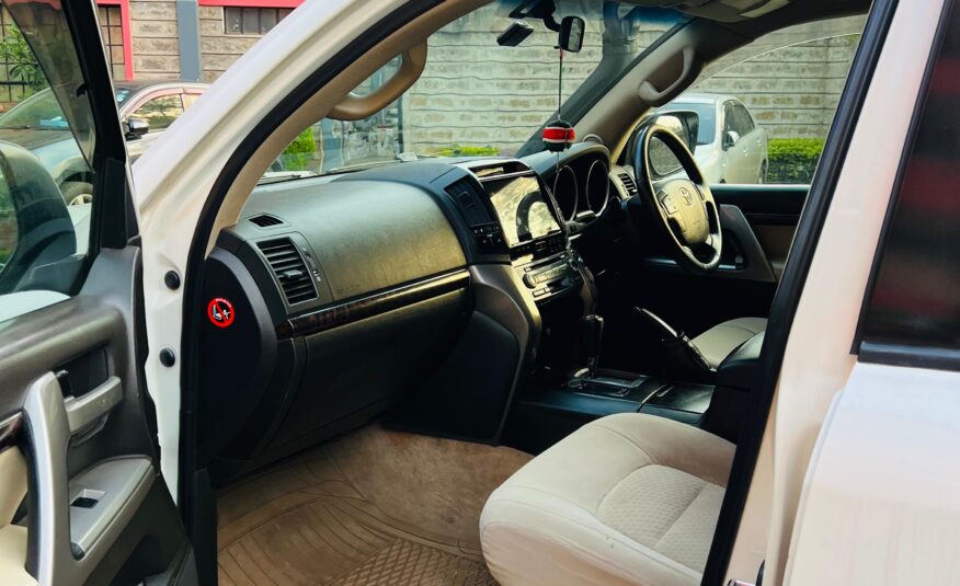 2008 Toyota Land Cruiser V8