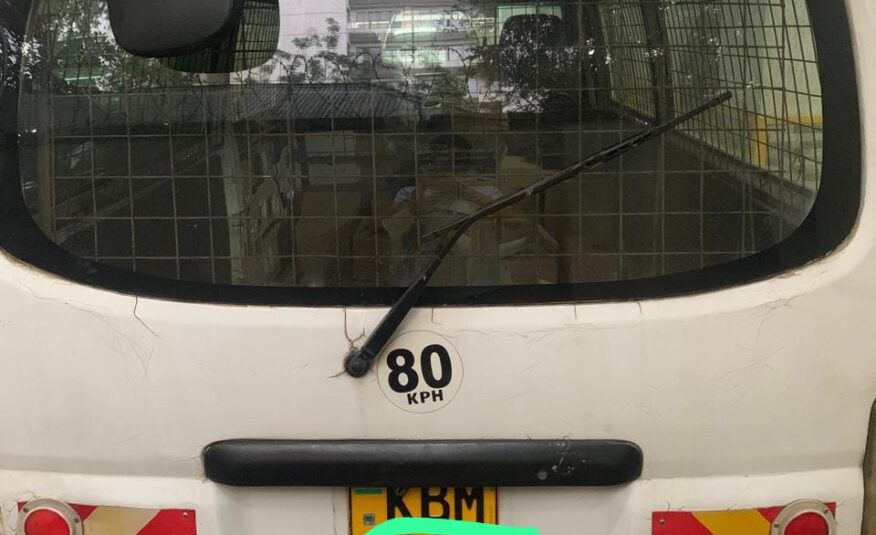 2004 Nissan Caravan