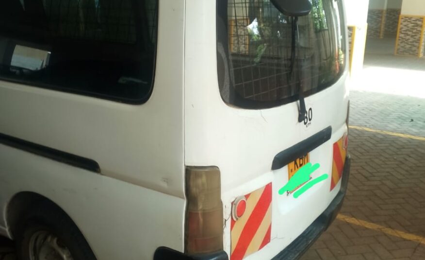 2004 Nissan Caravan