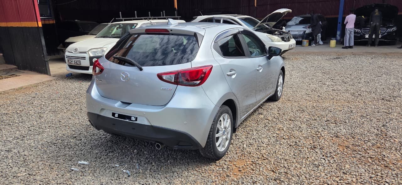 Mazda Demio 2018