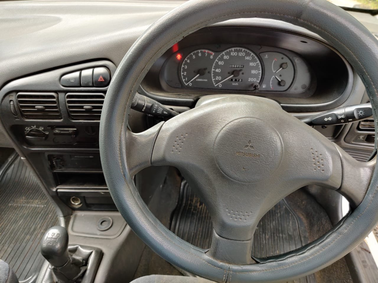 Mitsubishi Lancer GLX 2003