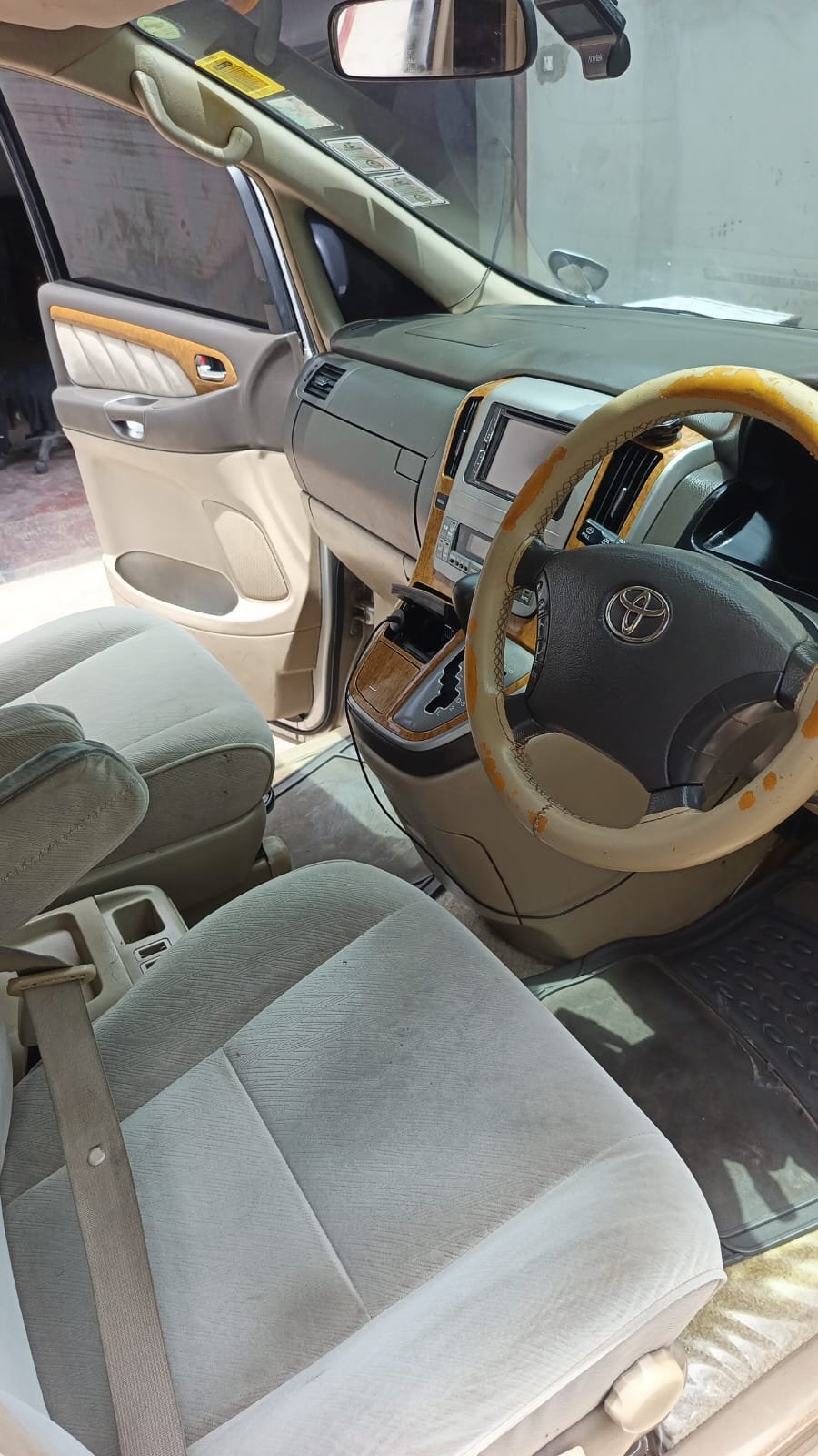 Toyota Alphard 2007